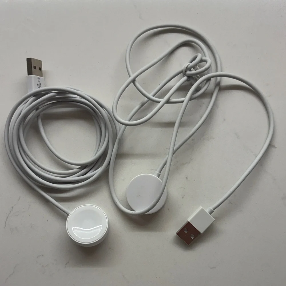 Apple Watch Series 4 40MM with beige Band and charger